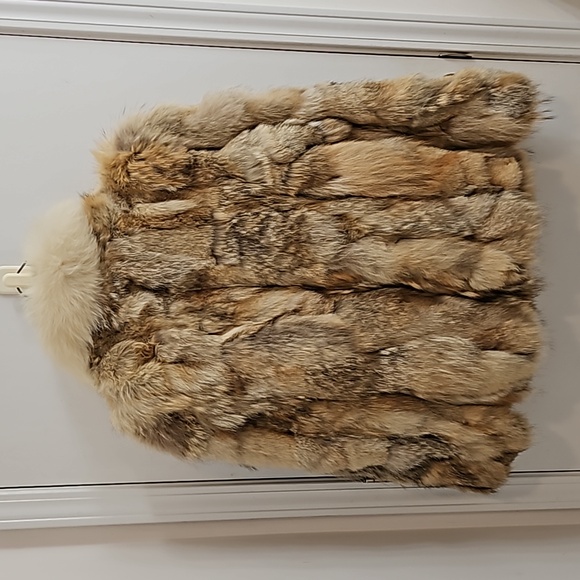 Vintage Genuine Red Fox Fur Coat Sectioned w/ White Fox Collar (70s-80s) Size XS - Picture 2 of 15